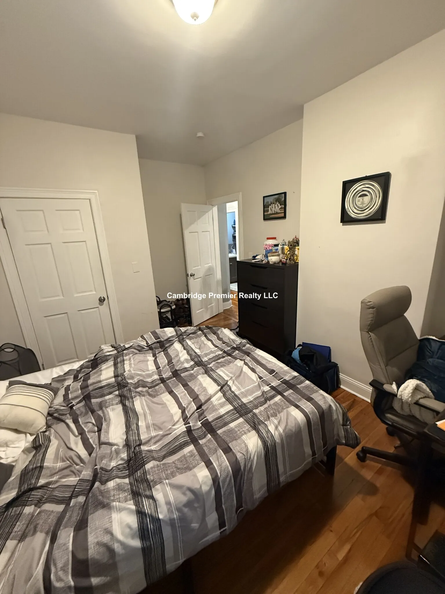 3 bed, 2 bath apartment for rent at 86 Norfolk St Unit 2, The Port — photo 15 of 32