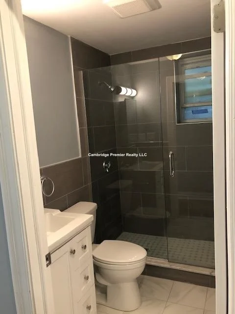 3 bed, 2 bath apartment for rent at 86 Norfolk St Unit 2, The Port — photo 30 of 32