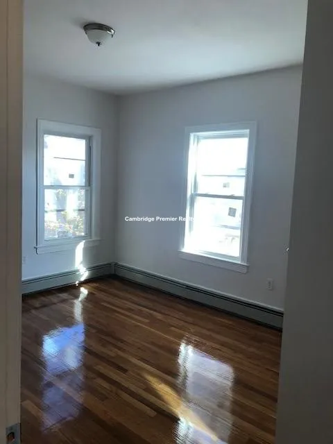 3 bed, 2 bath apartment for rent at 86 Norfolk St Unit 2, The Port — photo 28 of 32