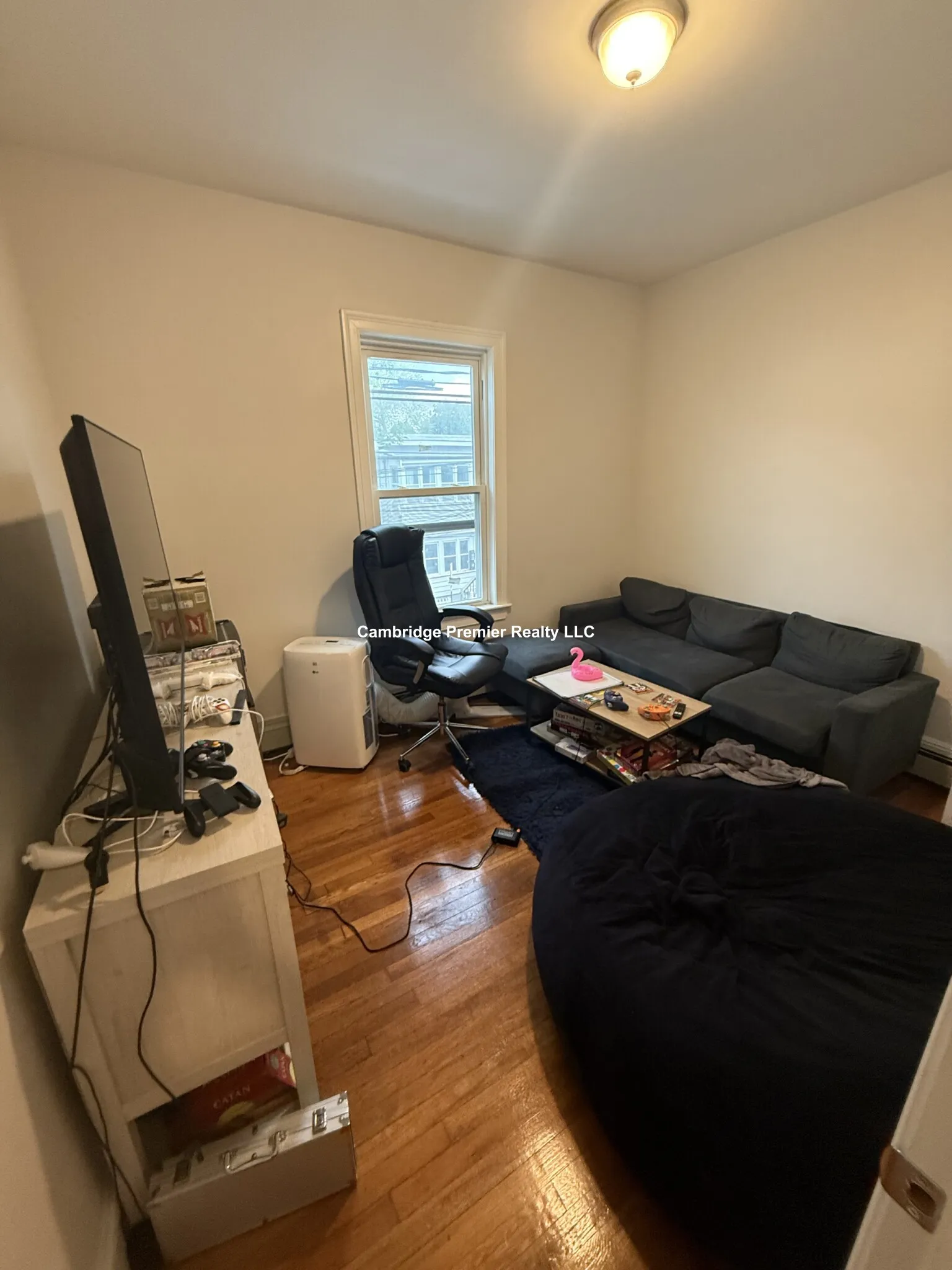 3 bed, 2 bath apartment for rent at 86 Norfolk St Unit 2, The Port — photo 20 of 32