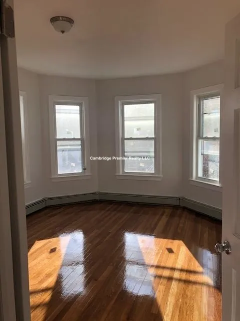 3 bed, 2 bath apartment for rent at 86 Norfolk St Unit 2, The Port — photo 23 of 32