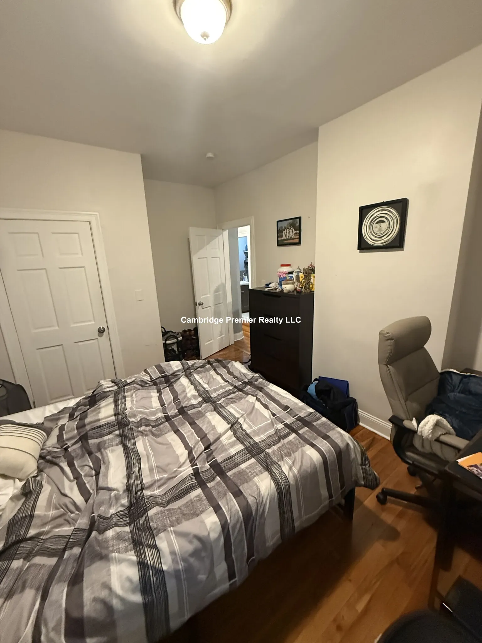 3 bed, 2 bath apartment for rent at 86 Norfolk St Unit 2, The Port — photo 14 of 32