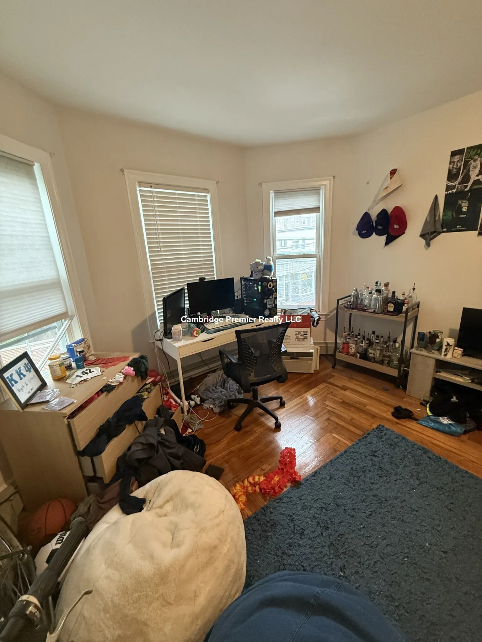 3 bed, 2 bath apartment for rent at 86 Norfolk St Unit 2, The Port — photo 3 of 32