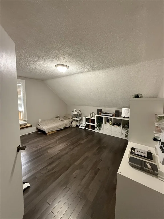 3 bed, 1 bath apartment for rent at 86 Oak St Unit A, Waltham — photo 13 of 17