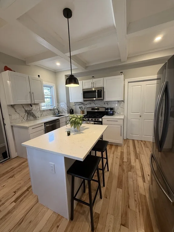 3 bed, 1 bath apartment for rent at 86 Oak St Unit C, Waltham — photo 6 of 28