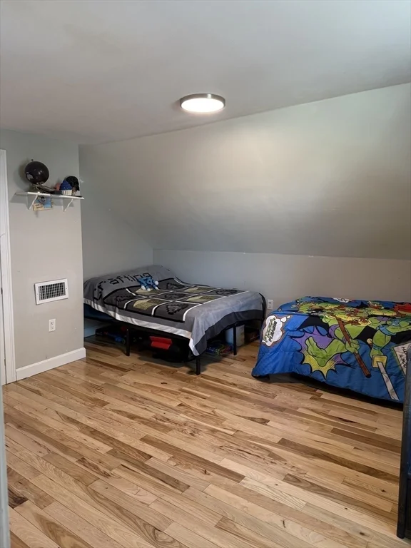 3 bed, 1 bath apartment for rent at 86 Oak St Unit C, Waltham — photo 13 of 28