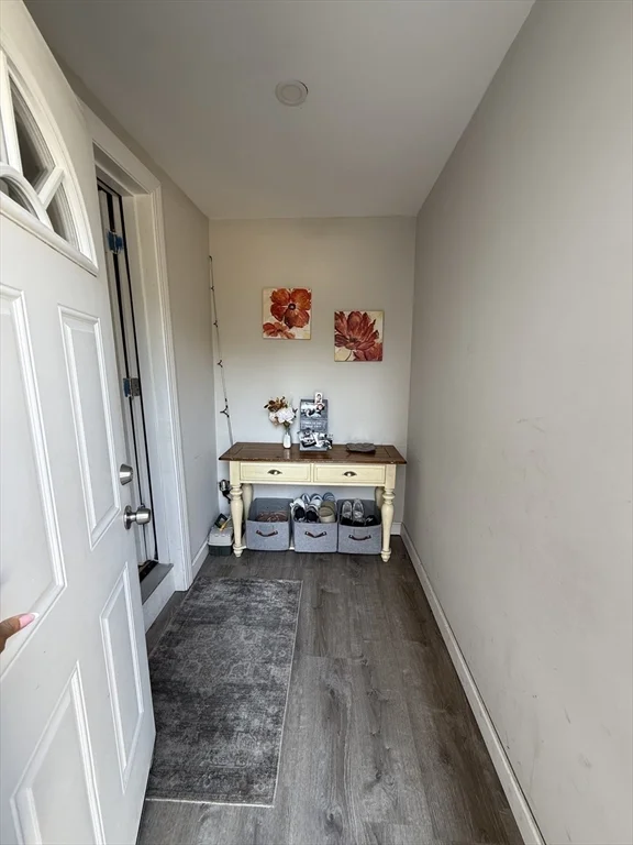 3 bed, 1 bath apartment for rent at 86 Oak St Unit C, Waltham — photo 3 of 28