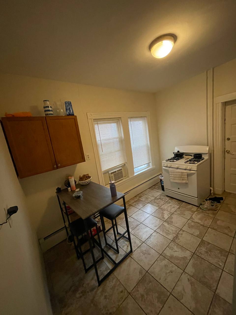 2 bed, 1 bath apartment for rent at 86 Prentiss St Unit 1, Watertown — photo 5 of 9
