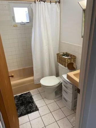 1 bed, 1 bath apartment for rent at 86 Quarry St Unit 2, Quincy — photo 5 of 5