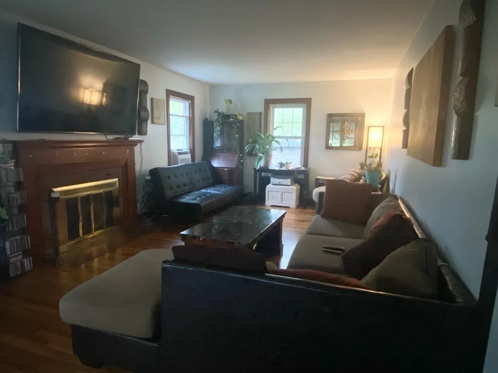 2 bed, 1 bath apartment for rent at 86-R Phipps St, Quincy — photo 8 of 9