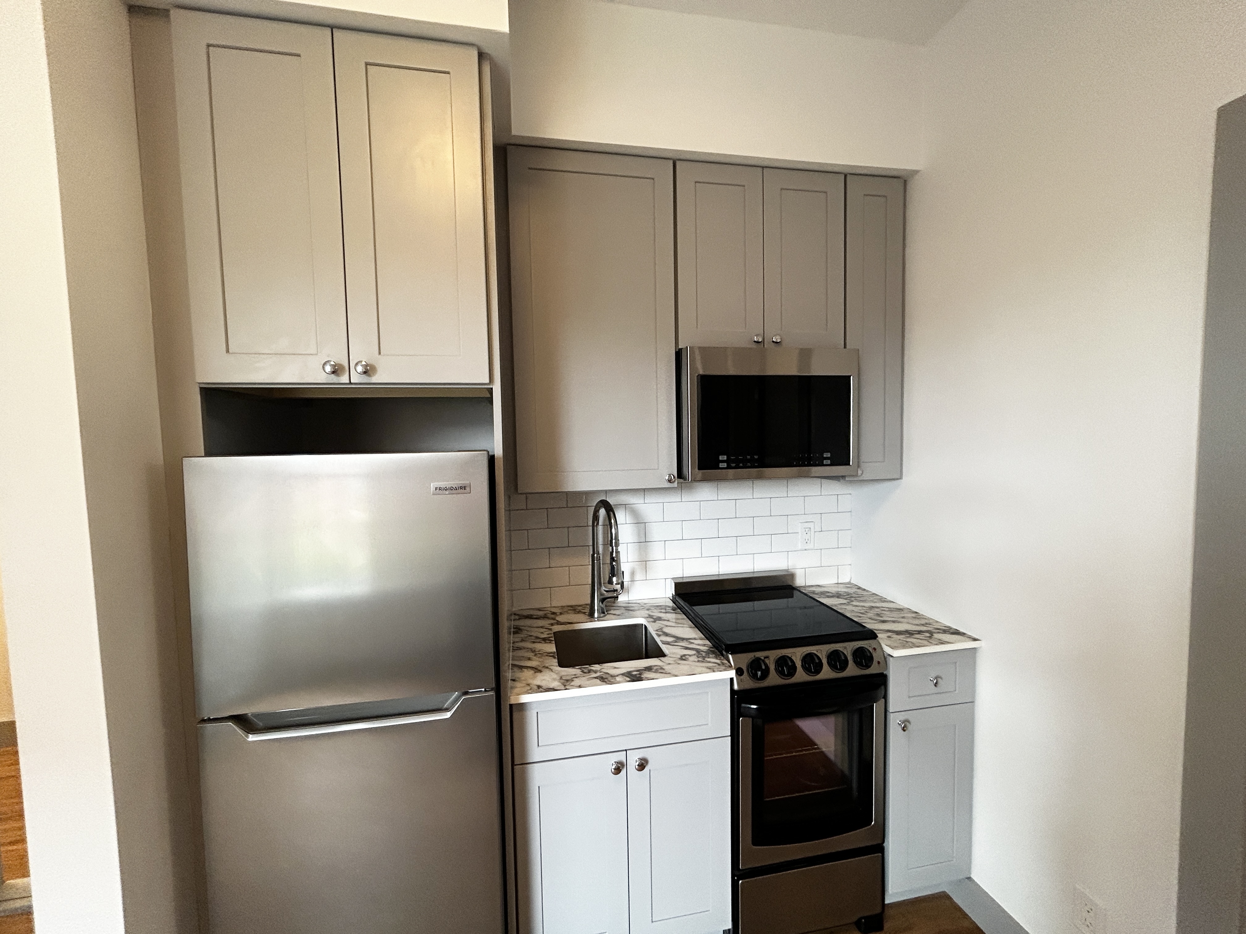 Studio bed, 1 bath apartment for rent at 86 Saint Botolph St Unit 12, Back Bay — photo 3 of 7