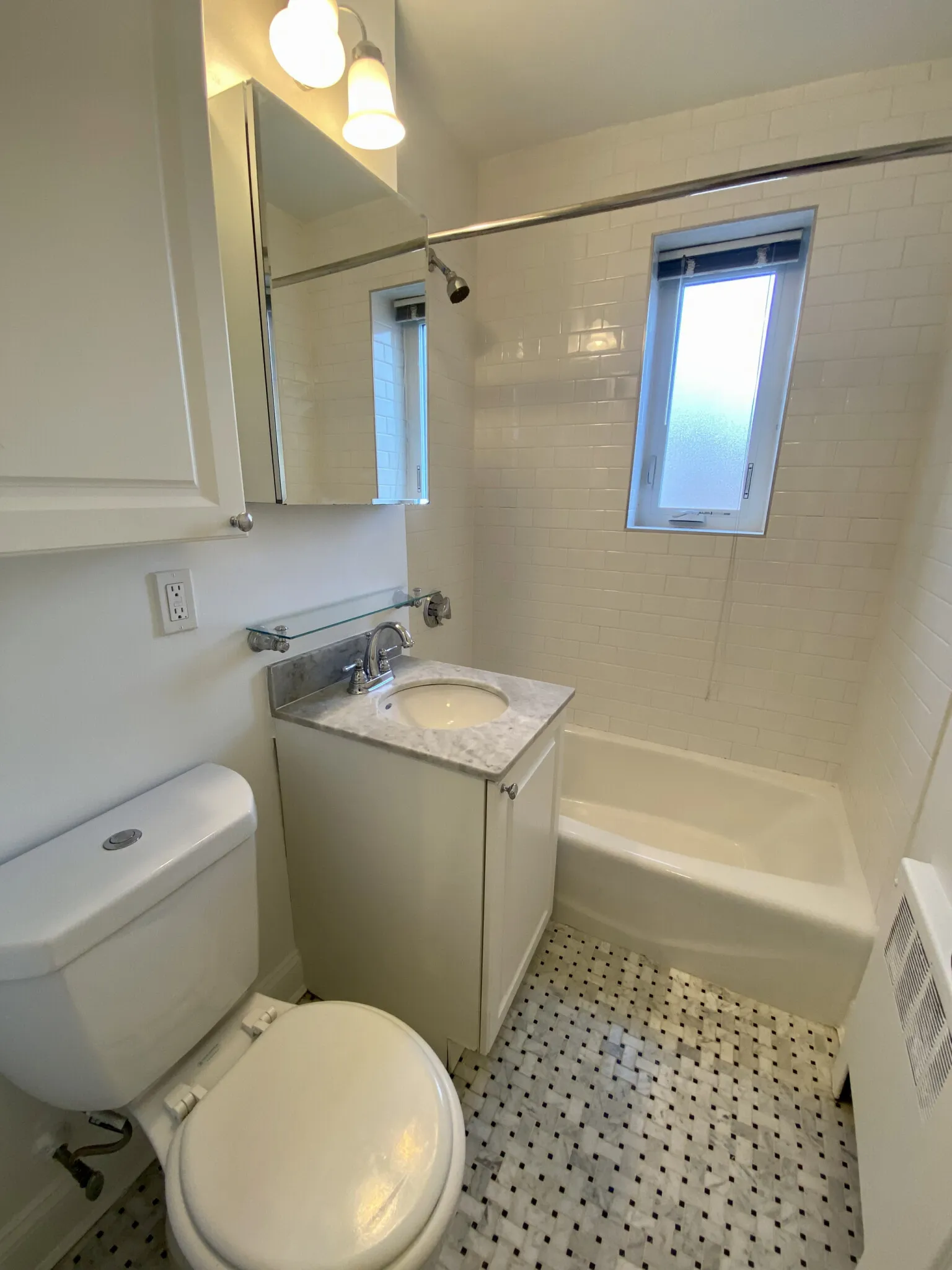 1 bed, 1 bath apartment for rent at 86 Saint Paul St Unit 1, Coolidge Corner — photo 7 of 21