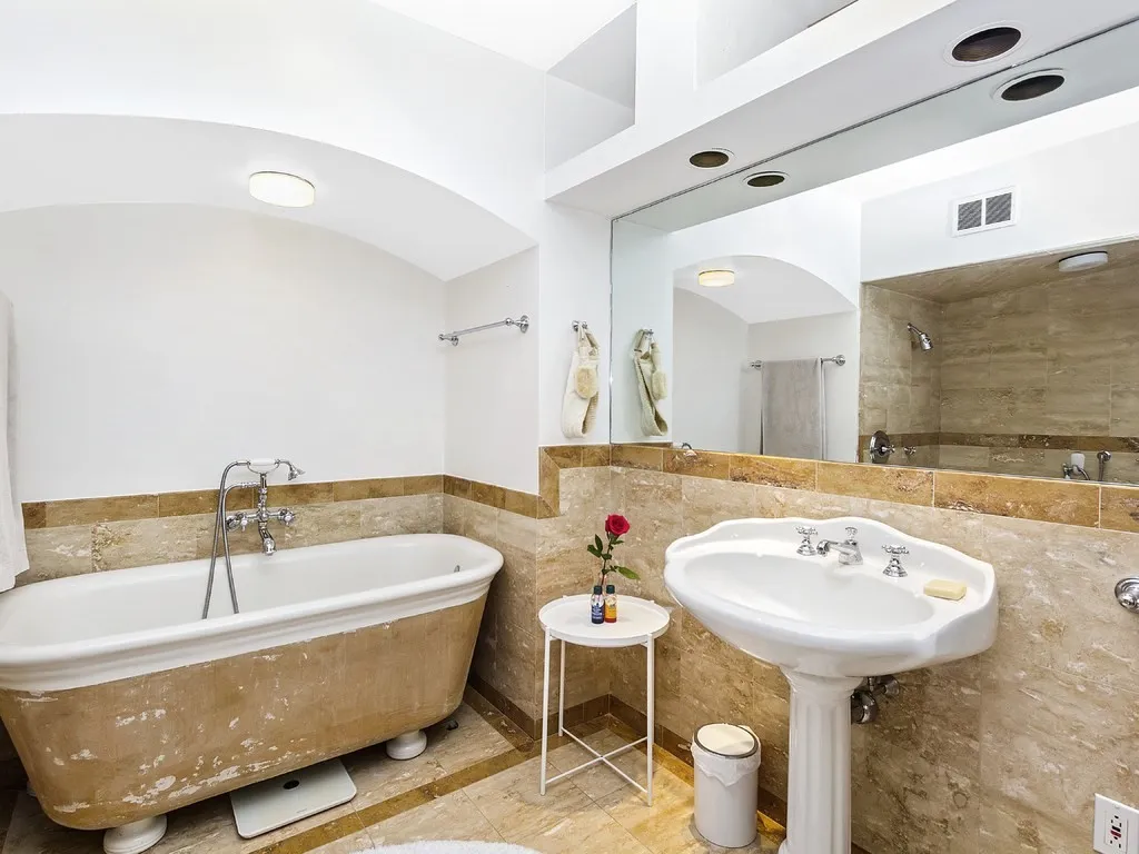1 bed, 2 bath apartment for rent at 86 South Unit 2A, Leather District — photo 11 of 13