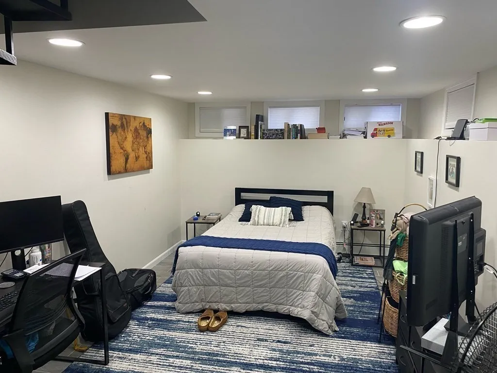 2 bed, 2 bath apartment for rent at 86 W 3rd St Unit 1, South Boston — photo 15 of 22