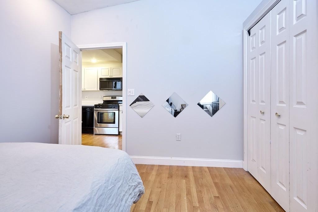 3 bed, 2 bath apartment for rent at 86 W 3rd St Unit 2, South Boston — photo 6 of 18