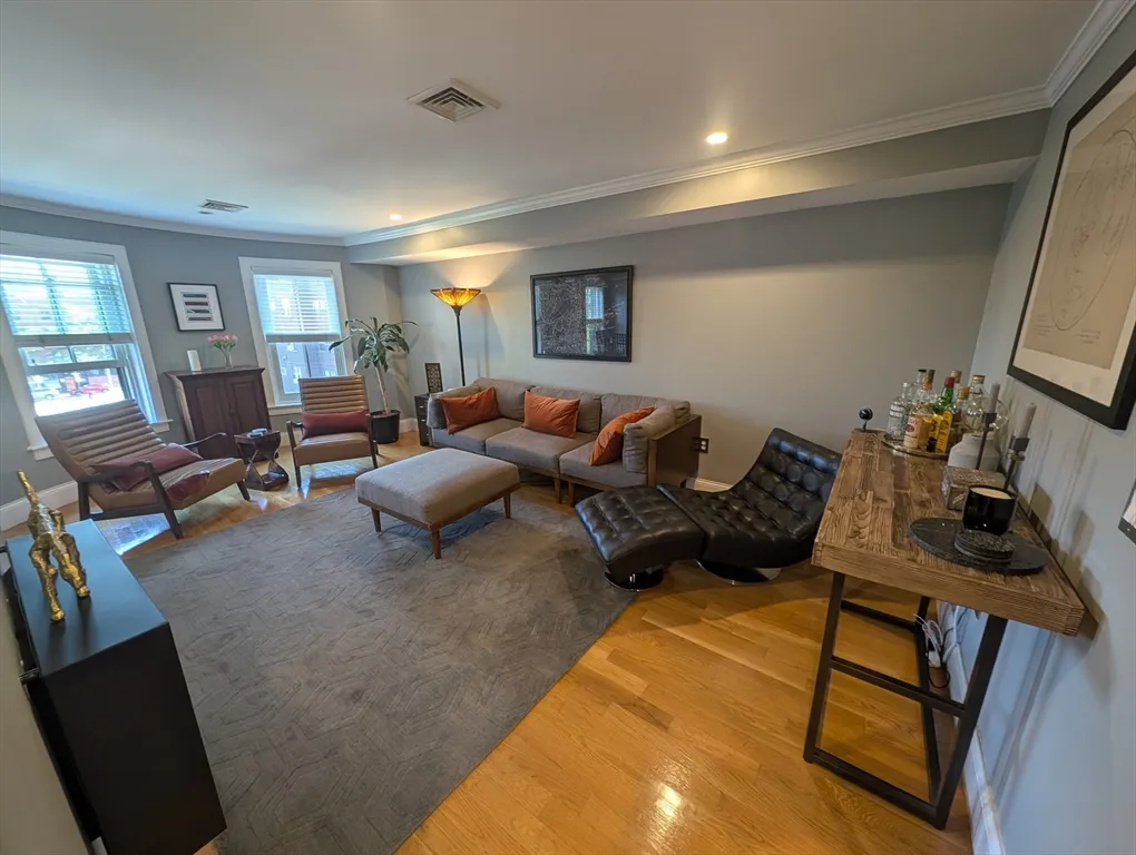 2 bed, 2 bath apartment for rent at 86 West Springfield Unit 3, South End — photo 3 of 39