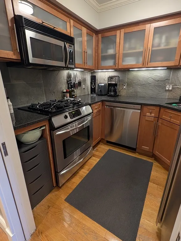 2 bed, 2 bath apartment for rent at 86 West Springfield Unit 3, South End — photo 9 of 39