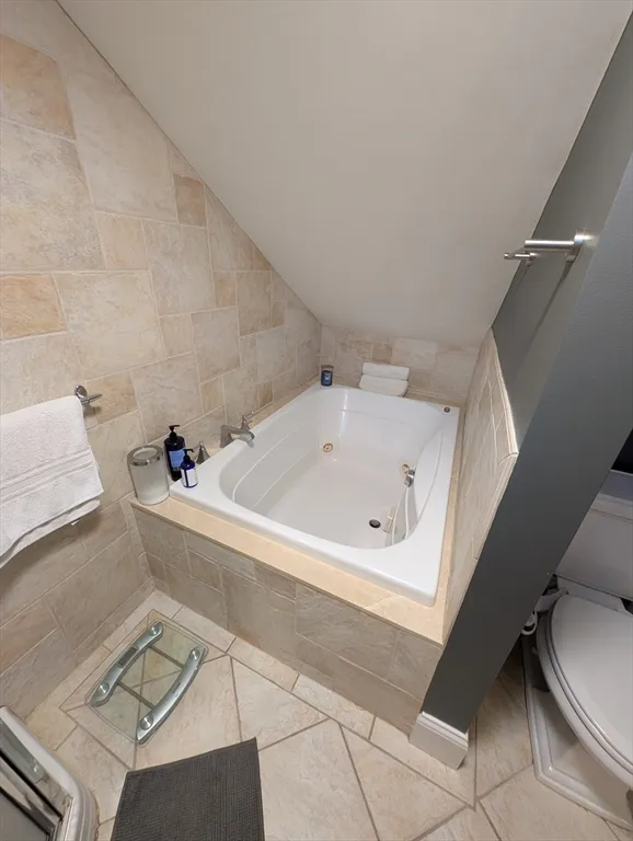 2 bed, 2 bath apartment for rent at 86 West Springfield Unit 3, South End — photo 26 of 39
