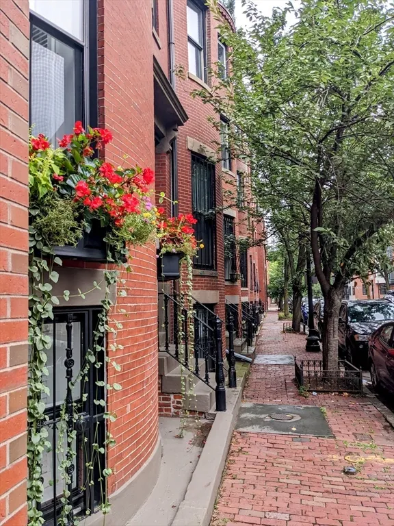 2 bed, 2 bath apartment for rent at 86 West Springfield Unit 3, South End — photo 34 of 39