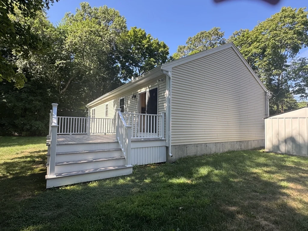 3 bed, 1 bath apartment for rent at 86 West St, Middleboro — photo 28 of 32