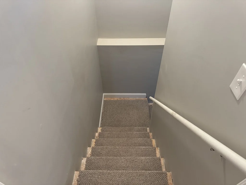 3 bed, 1 bath apartment for rent at 86 West St, Middleboro — photo 21 of 32