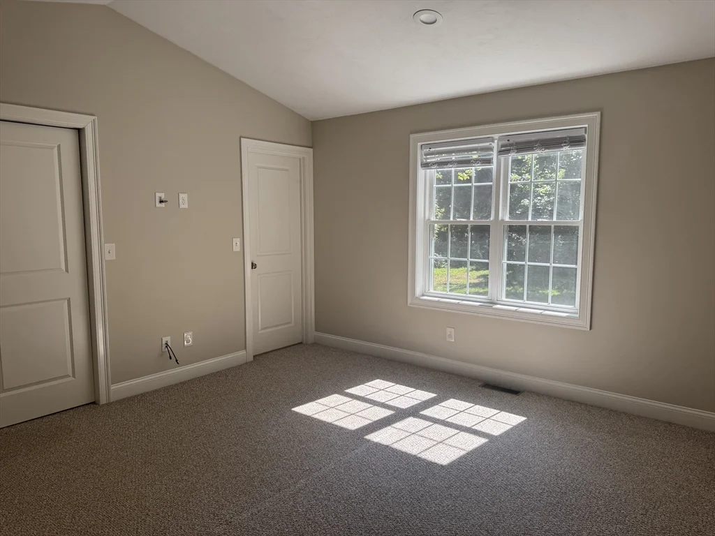 3 bed, 1 bath apartment for rent at 86 West St, Middleboro — photo 17 of 32
