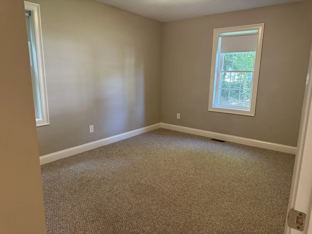 3 bed, 1 bath apartment for rent at 86 West St, Middleboro — photo 18 of 32