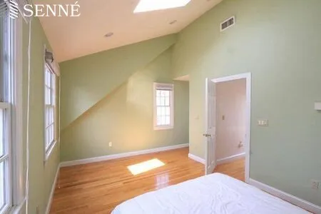 2.5 bed, 2 bath apartment for rent at 86 Winter St Unit 2, East Cambridge — photo 7 of 14