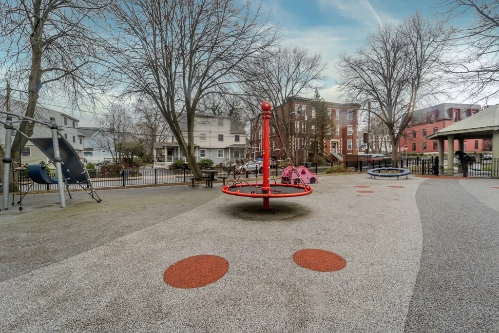 3 bed, 1 bath apartment for rent at 86 Winthrop St Unit 1, Roxbury — photo 34 of 41