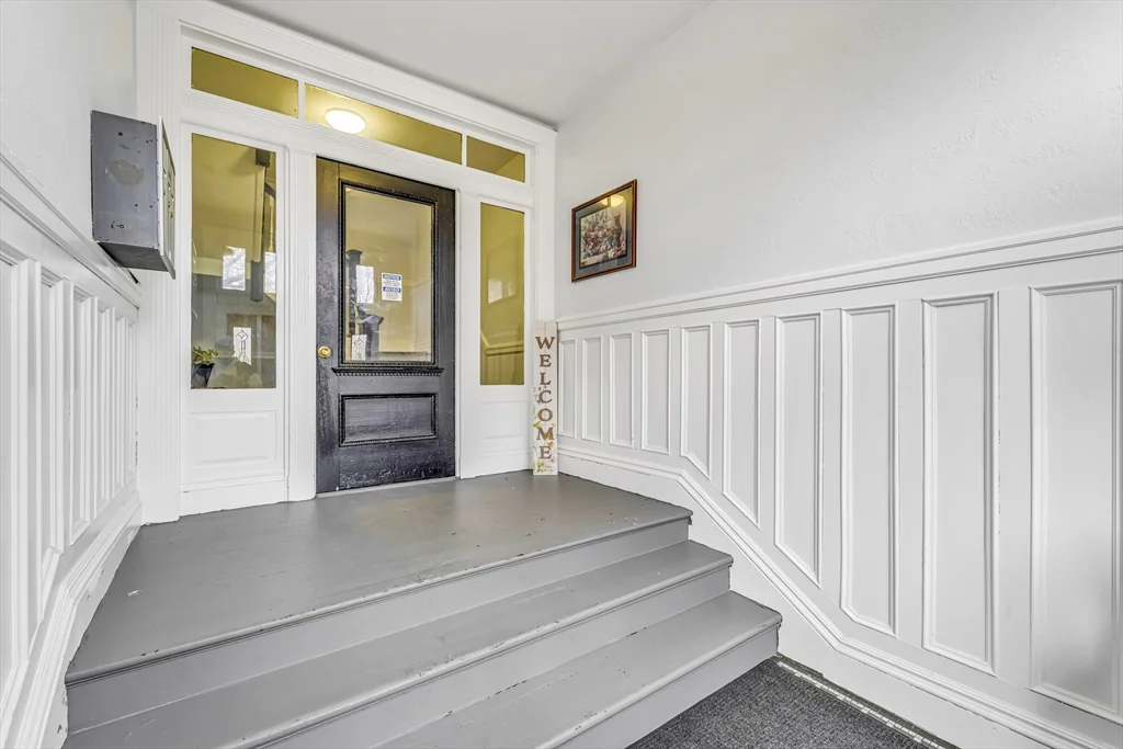 3 bed, 1 bath apartment for rent at 86 Winthrop St Unit 1, Roxbury — photo 5 of 41