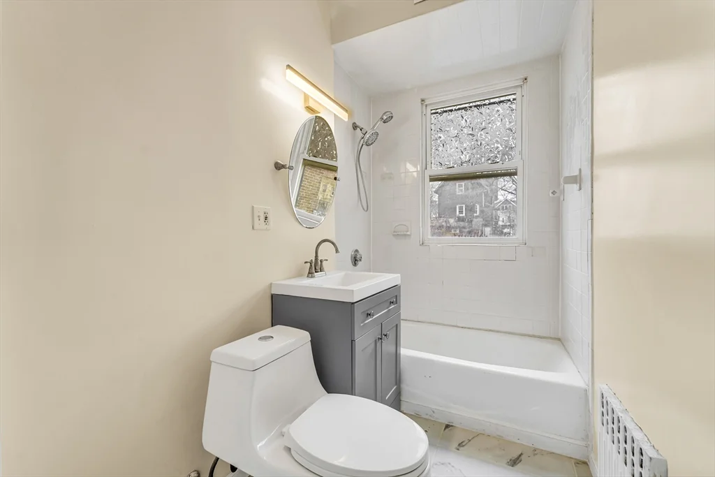 3 bed, 1 bath apartment for rent at 86 Winthrop St Unit 1, Roxbury — photo 6 of 41
