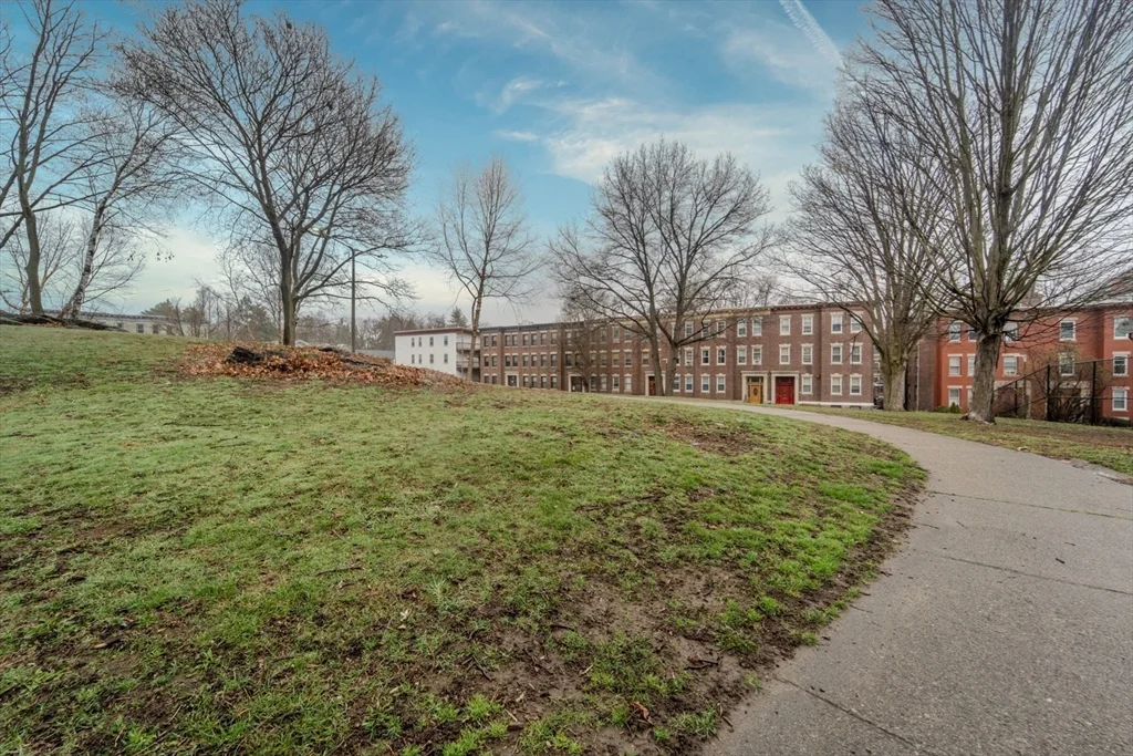 3 bed, 1 bath apartment for rent at 86 Winthrop St Unit 1, Roxbury — photo 29 of 41