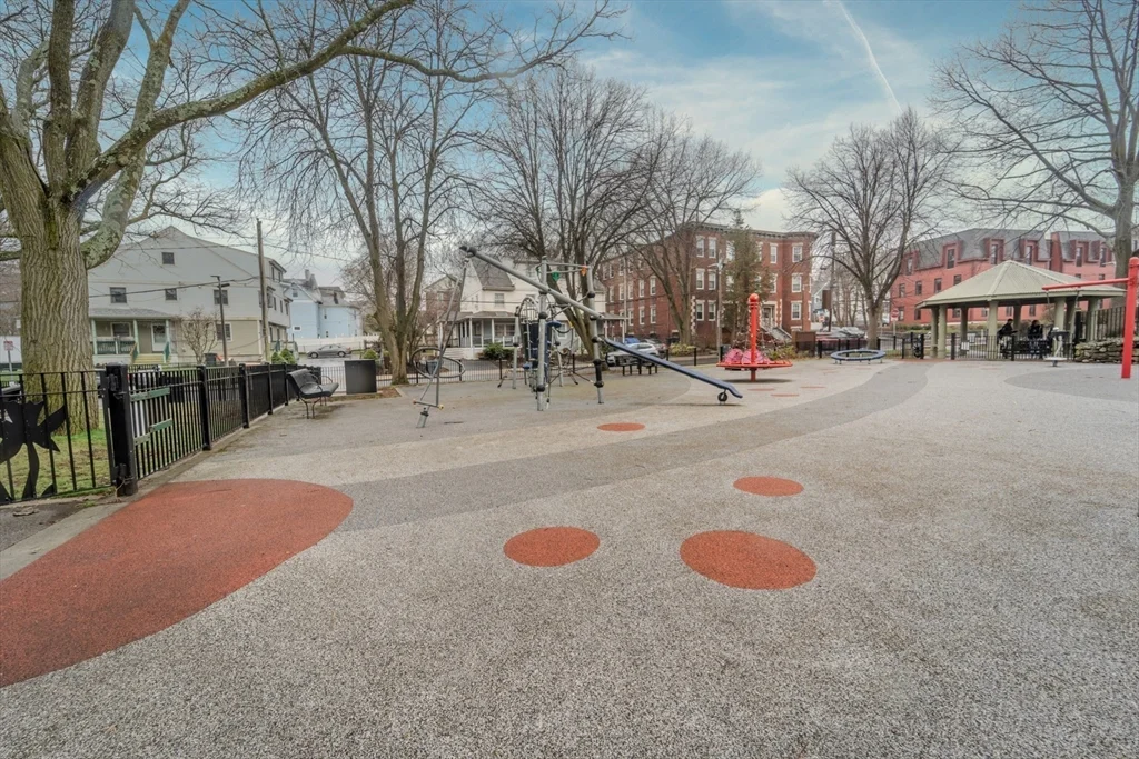 3 bed, 1 bath apartment for rent at 86 Winthrop St Unit 1, Roxbury — photo 31 of 41