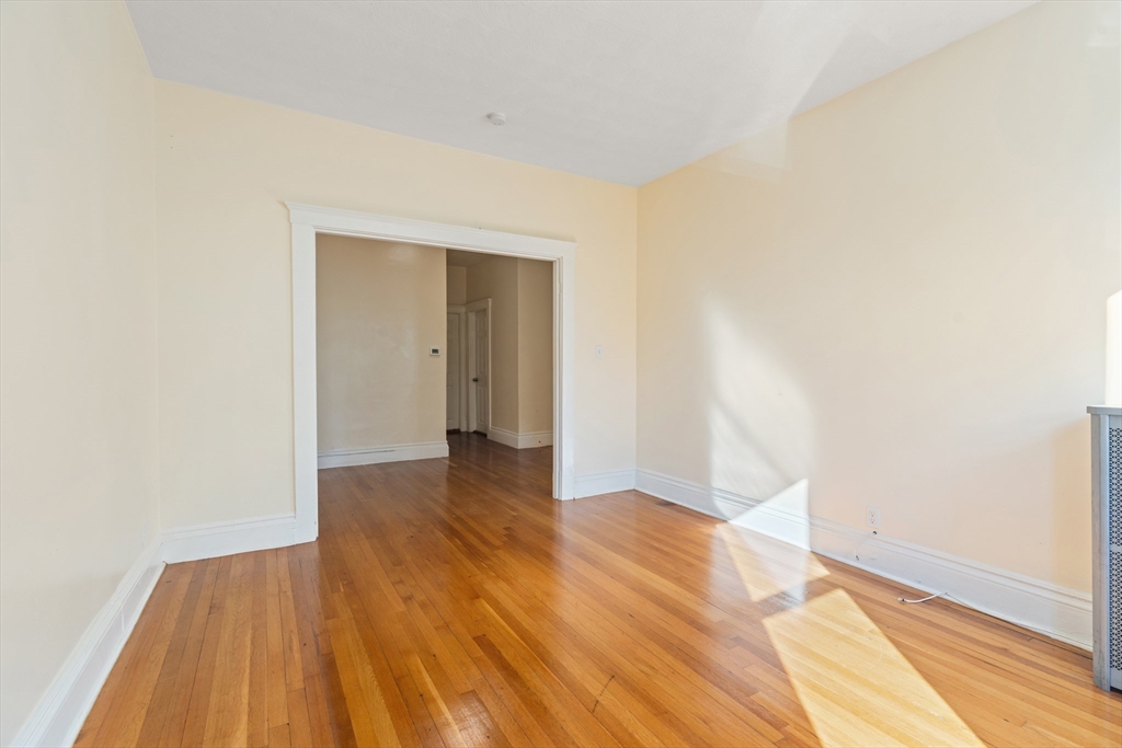 3 bed, 1 bath apartment for rent at 86 Winthrop St Unit 3, Roxbury — photo 7 of 33