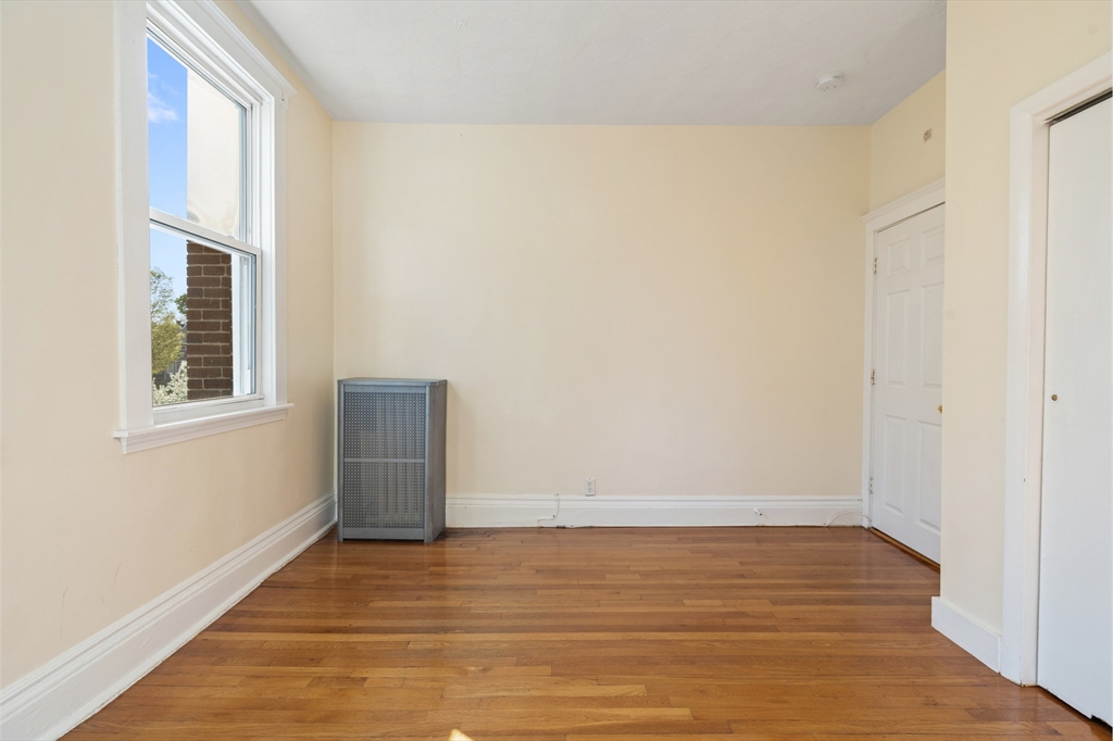 3 bed, 1 bath apartment for rent at 86 Winthrop St Unit 3, Roxbury — photo 17 of 33