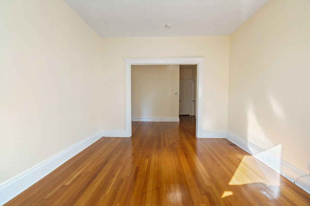3 bed, 1 bath apartment for rent at 86 Winthrop St Unit 3, Roxbury — photo 6 of 33