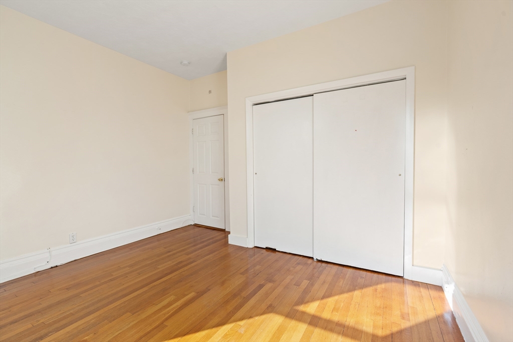 3 bed, 1 bath apartment for rent at 86 Winthrop St Unit 3, Roxbury — photo 10 of 33
