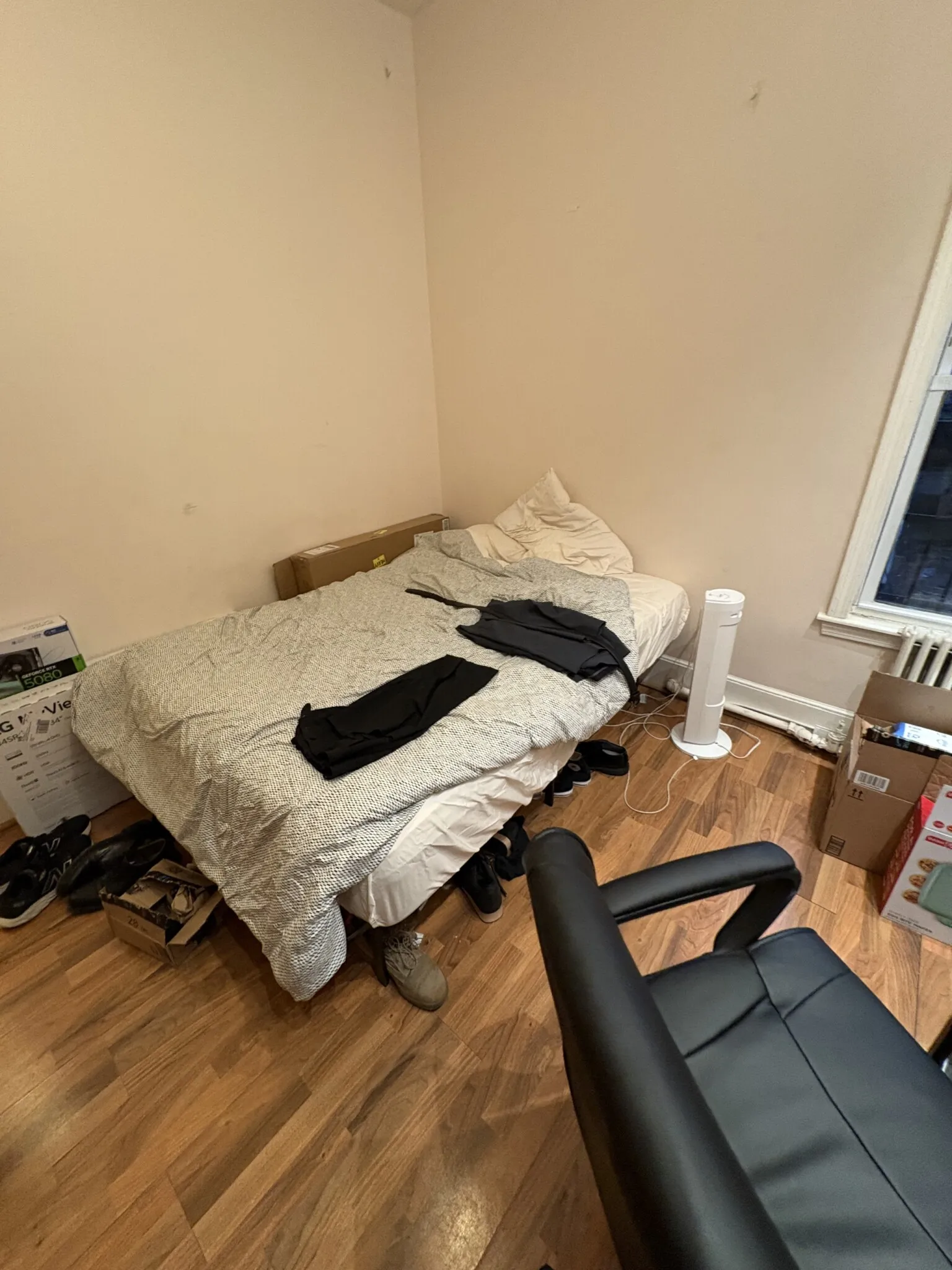 3 bed, 1 bath apartment for rent at 860 Huntington Ave Unit 1, Mission Hill — photo 15 of 25