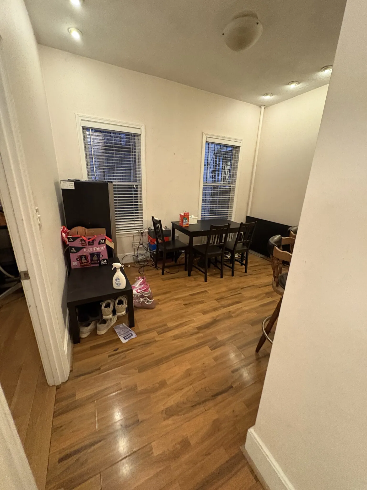 3 bed, 1 bath apartment for rent at 860 Huntington Ave Unit 1, Mission Hill — photo 2 of 25