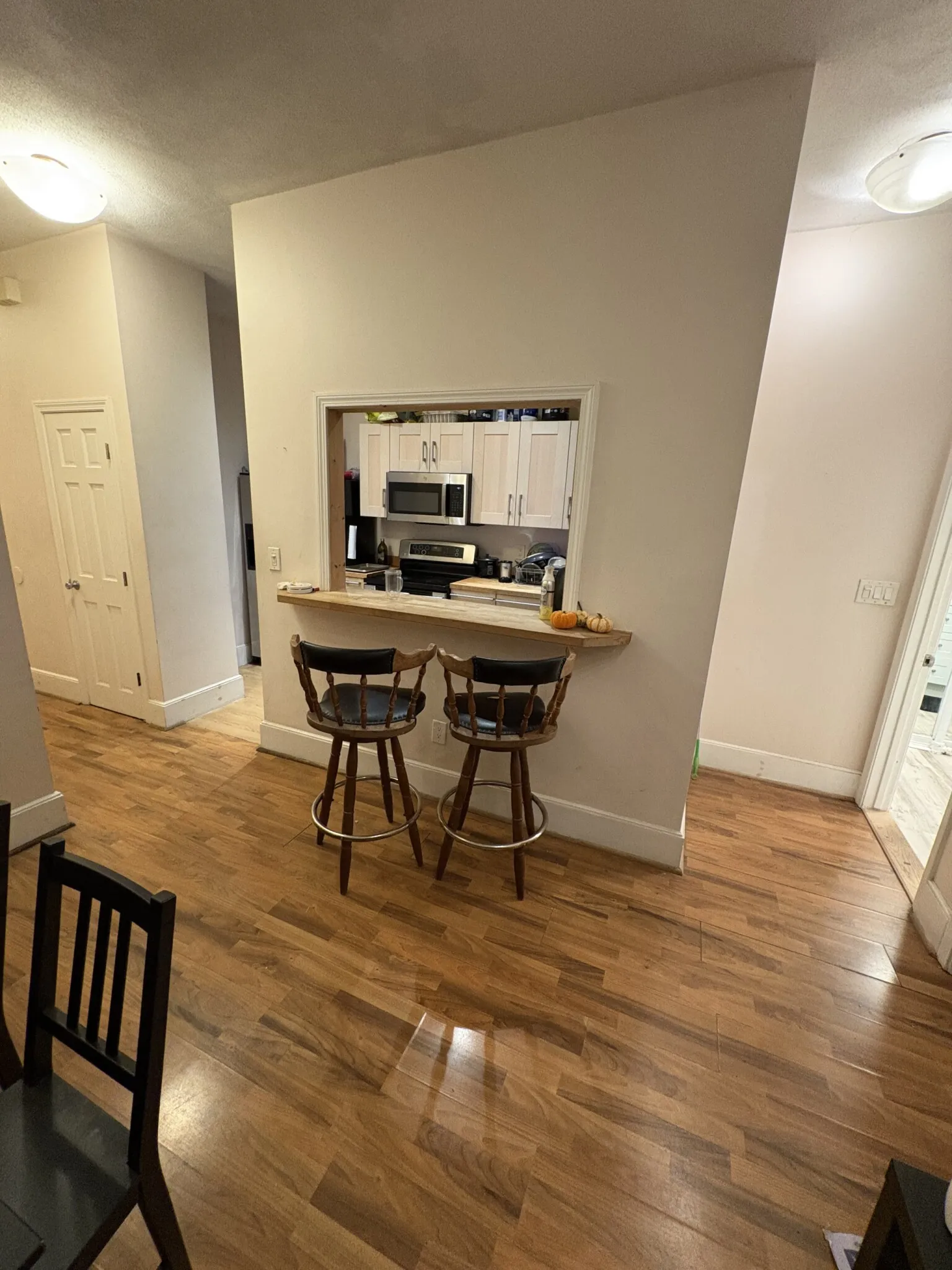 3 bed, 1 bath apartment for rent at 860 Huntington Ave Unit 1, Mission Hill — photo 3 of 25