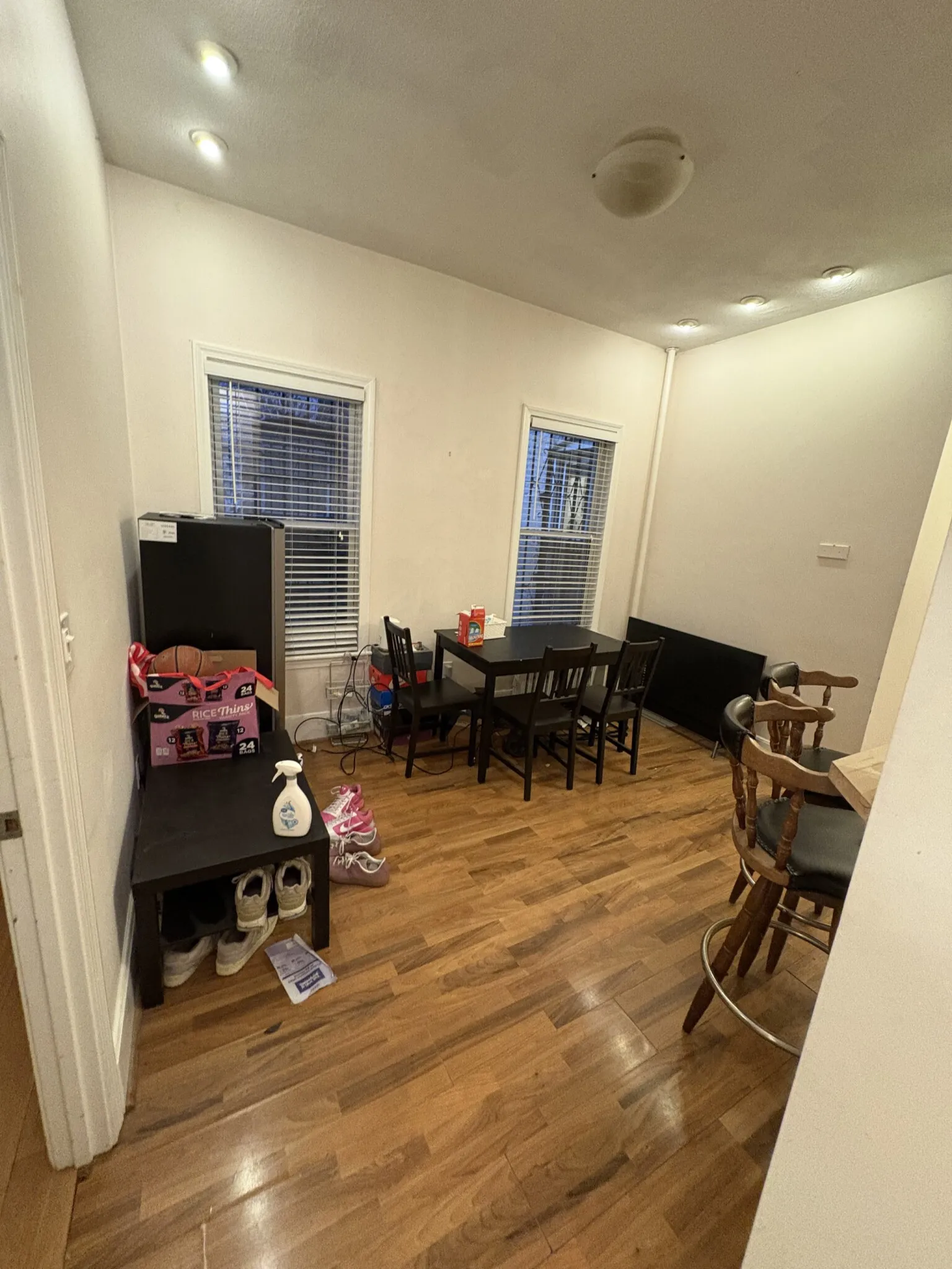 3 bed, 1 bath apartment for rent at 860 Huntington Ave Unit 1, Mission Hill — photo 1 of 25