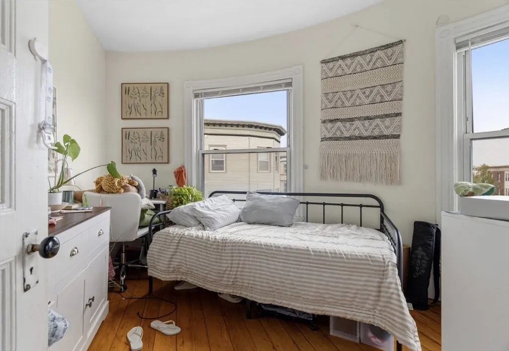 4 bed, 1 bath apartment for rent at 861 Dorchester Ave Unit 3, Dorchester — photo 12 of 14