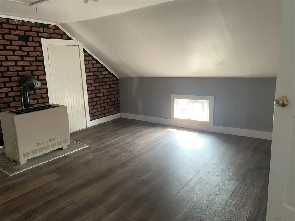 2 bed, 1 bath apartment for rent at 861 Locust St Unit 3, Fall River — photo 6 of 9