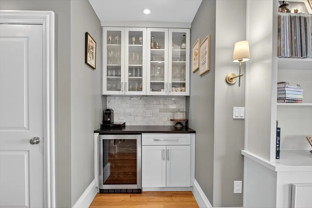 2 bed, 2 bath apartment for rent at 862 East 2nd St Unit 8, South Boston — photo 9 of 21