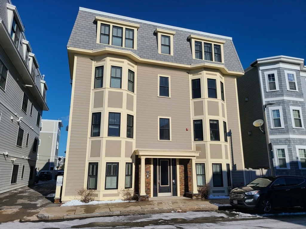 2 bed, 2 bath apartment for rent at 862 East 2nd Unit 6, South Boston — photo 13 of 14