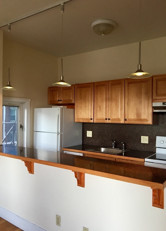 1 bed, 1 bath apartment for rent at 863 Massachusetts Ave Unit 41, Central Square — photo 17 of 19