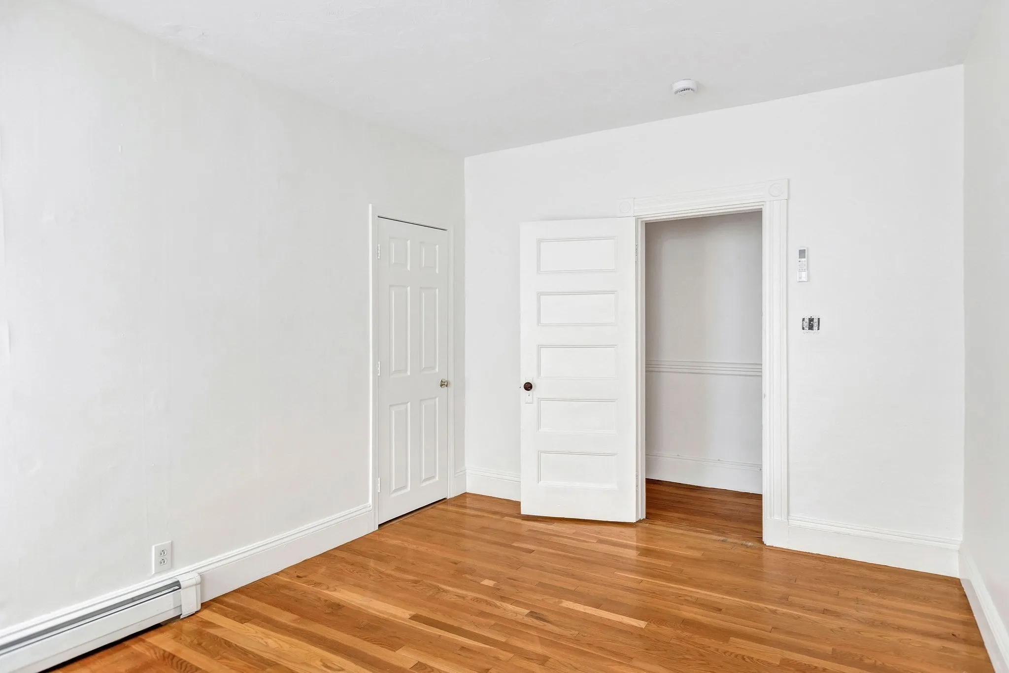 3 bed, 2 bath apartment for rent at 864 Huntington Unit 1, Coolidge Corner — photo 13 of 20