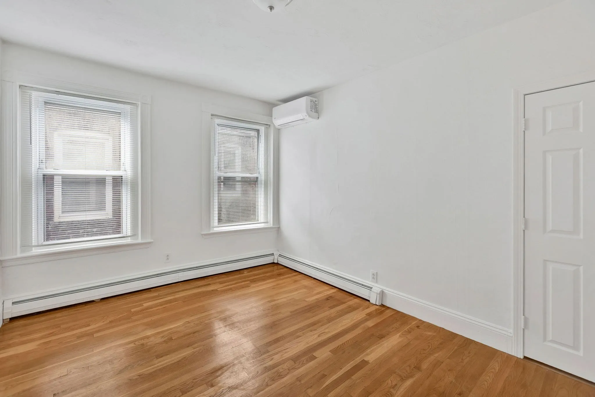 3 bed, 2 bath apartment for rent at 864 Huntington Unit 1, Coolidge Corner — photo 12 of 20