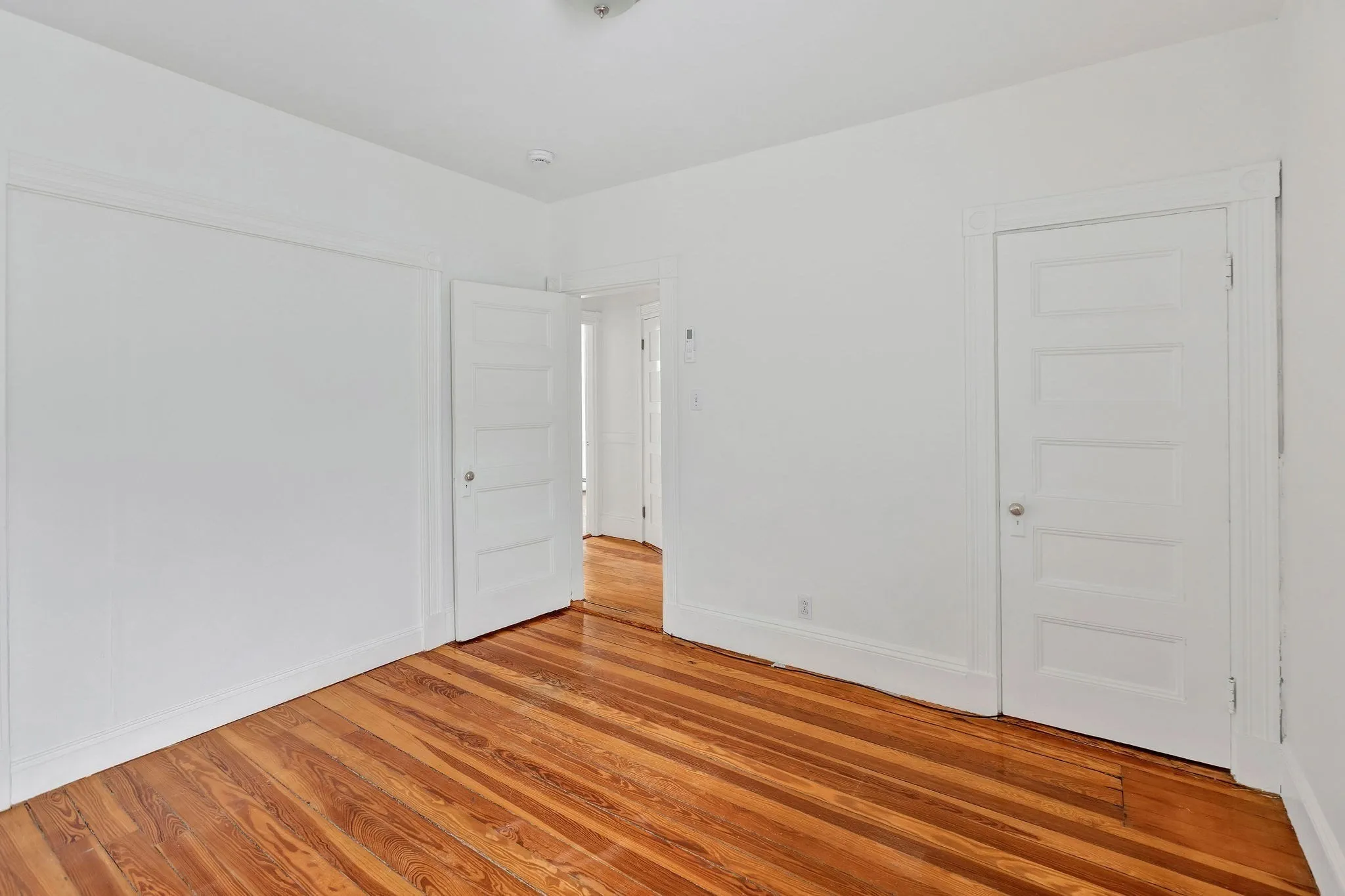 3 bed, 2 bath apartment for rent at 864 Huntington Unit 1, Coolidge Corner — photo 16 of 20