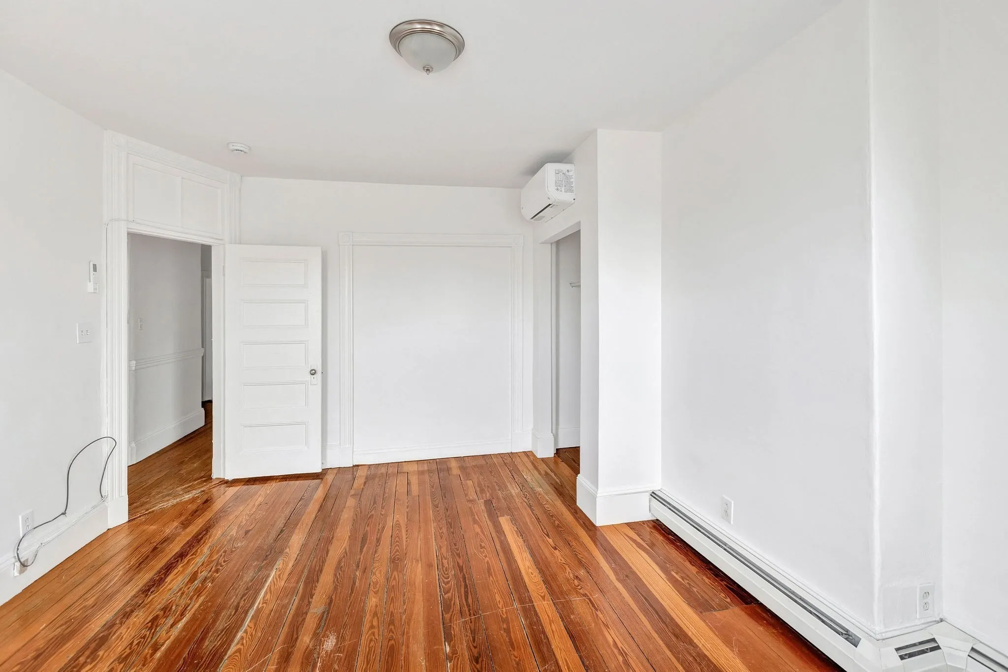 3 bed, 2 bath apartment for rent at 864 Huntington Unit 1, Coolidge Corner — photo 3 of 20